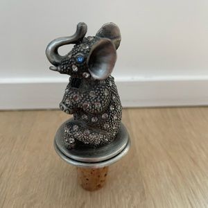 Swarovski crystal elephant wine stopper NEW